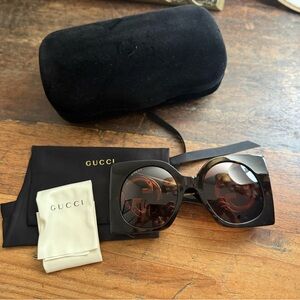Authentic Gucci Black and Brown Sunglasses